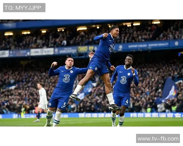 带刺白玫瑰崛起利兹联六轮不败斩红军蓝军下轮迎战曼联