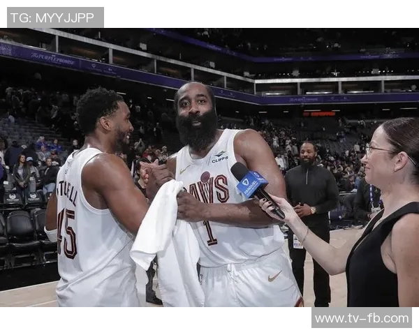 基翁埃利斯：哈登在中场时激励了我们并在下半场带领球队前进